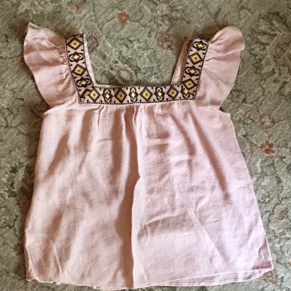 Flutter sleeve top